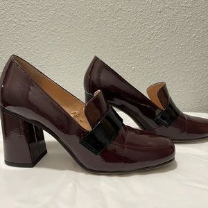 Maroon & black heeled loafer